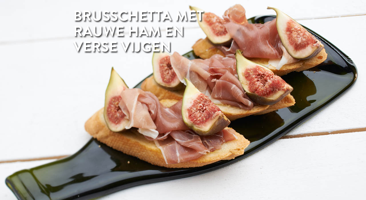 Brusschetta met rauwe ham en verse vijgen